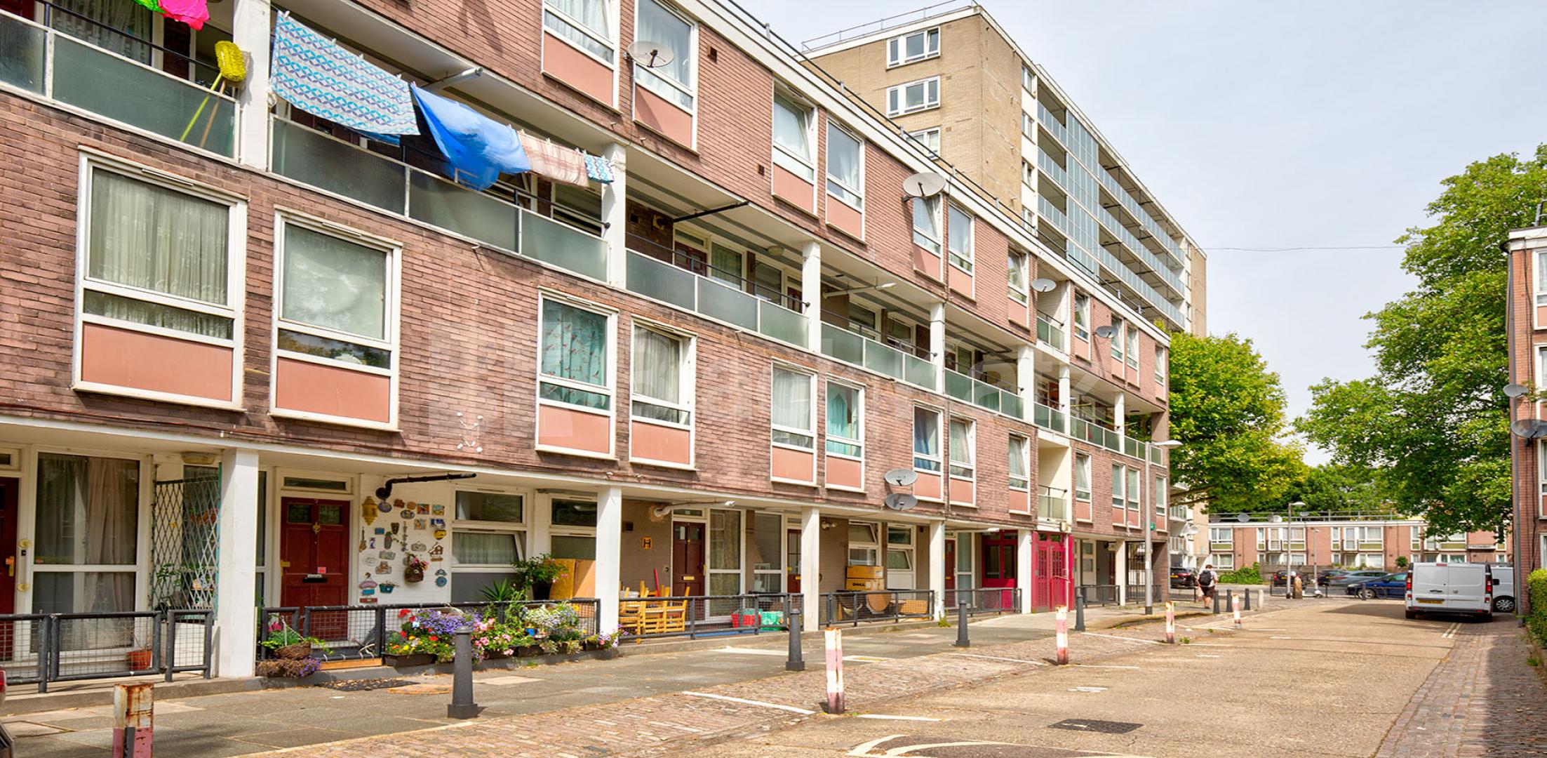 Spacious 4 bed , no lounge, mins to tube, shops and UCL Munster Square, Regents Park / Camden